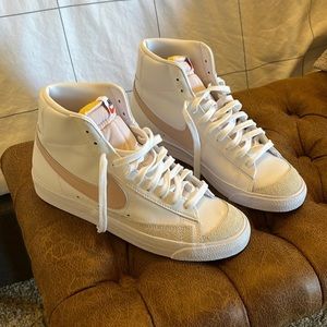 Nike Blazer Mid 77 Vintage - Summit White Pink - Women’s